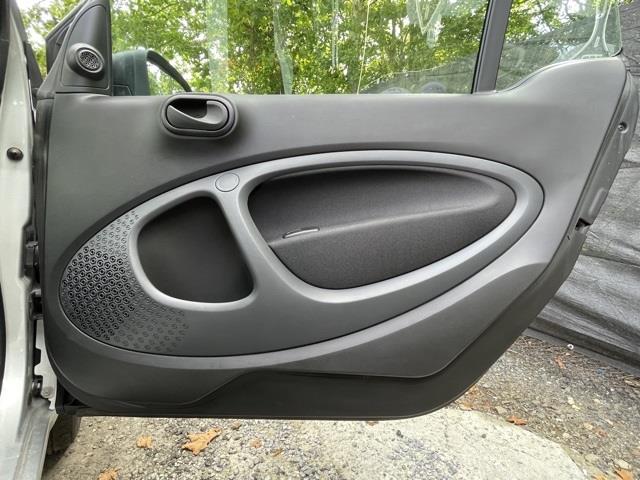 Used Smart Fortwo Pure 2016 | Blasius Federal Road. Brookfield, Connecticut Used Smart Fortwo Pure 2016 | Blasius Federal Road. Brookfield, Connecticut