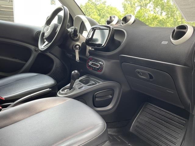 Used Smart Fortwo Pure 2016 | Blasius Federal Road. Brookfield, Connecticut Used Smart Fortwo Pure 2016 | Blasius Federal Road. Brookfield, Connecticut