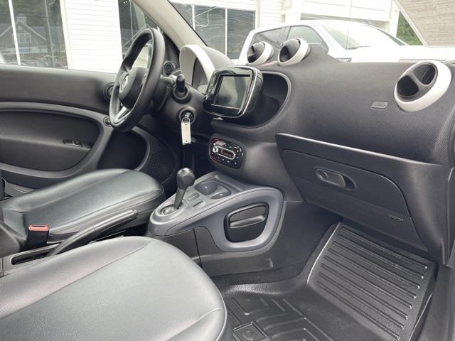 Used Smart Fortwo Pure 2016 | Blasius Federal Road. Brookfield, Connecticut Used Smart Fortwo Pure 2016 | Blasius Federal Road. Brookfield, Connecticut