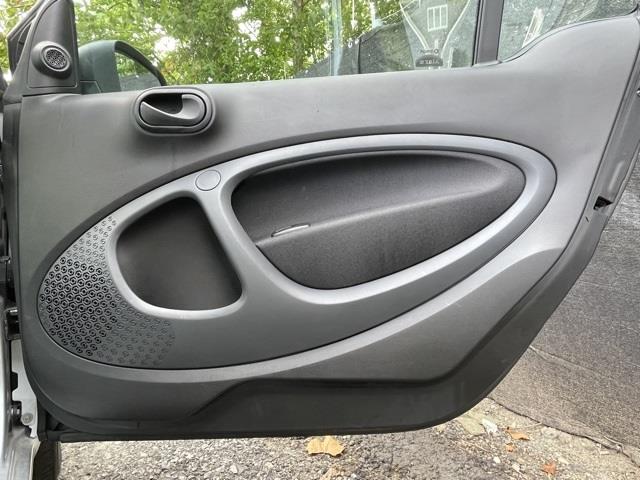 Used Smart Fortwo Pure 2016 | Blasius Federal Road. Brookfield, Connecticut Used Smart Fortwo Pure 2016 | Blasius Federal Road. Brookfield, Connecticut