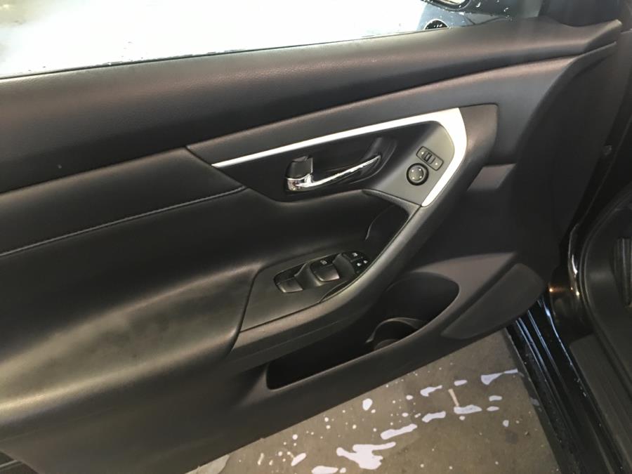 Used Nissan Altima 2.5 SR Sedan 2017 | Maine Central Motors. Pittsfield, Maine Used Nissan Altima 2.5 SR Sedan 2017 | Maine Central Motors. Pittsfield, Maine
