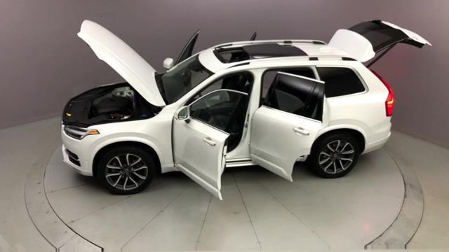 2017 Volvo Xc90 T6 AWD 7-Passenger Momentum, available for sale in Naugatuck, Connecticut | J&M Automotive Sls&Svc LLC. Naugatuck, Connecticut 2017 Volvo Xc90 T6 AWD 7-Passenger Momentum, available for sale in Naugatuck, Connecticut | J&M Automotive Sls&Svc LLC. Naugatuck, Connecticut