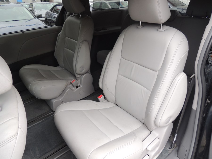 Used Toyota Sienna XLE AWD 7-Passenger (Natl) 2017 | Carsbuck Inc.. Brooklyn, New York Used Toyota Sienna XLE AWD 7-Passenger (Natl) 2017 | Carsbuck Inc.. Brooklyn, New York