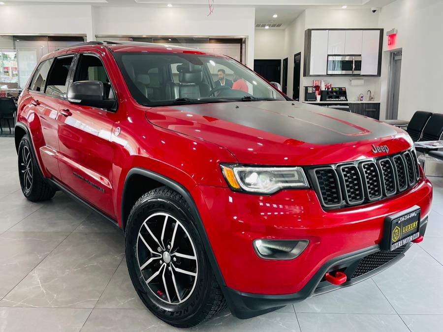 Used Jeep Grand Cherokee Trailhawk 4x4 *Ltd Avail* 2018 | Luxury Motor Club. Franklin Square, New York Used Jeep Grand Cherokee Trailhawk 4x4 *Ltd Avail* 2018 | Luxury Motor Club. Franklin Square, New York