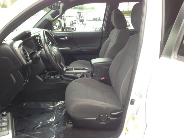 Used Toyota Tacoma TRD Sport 4WD w/ Navi & rearCam 2017 | Car Revolution. Maple Shade, New Jersey Used Toyota Tacoma TRD Sport 4WD w/ Navi & rearCam 2017 | Car Revolution. Maple Shade, New Jersey