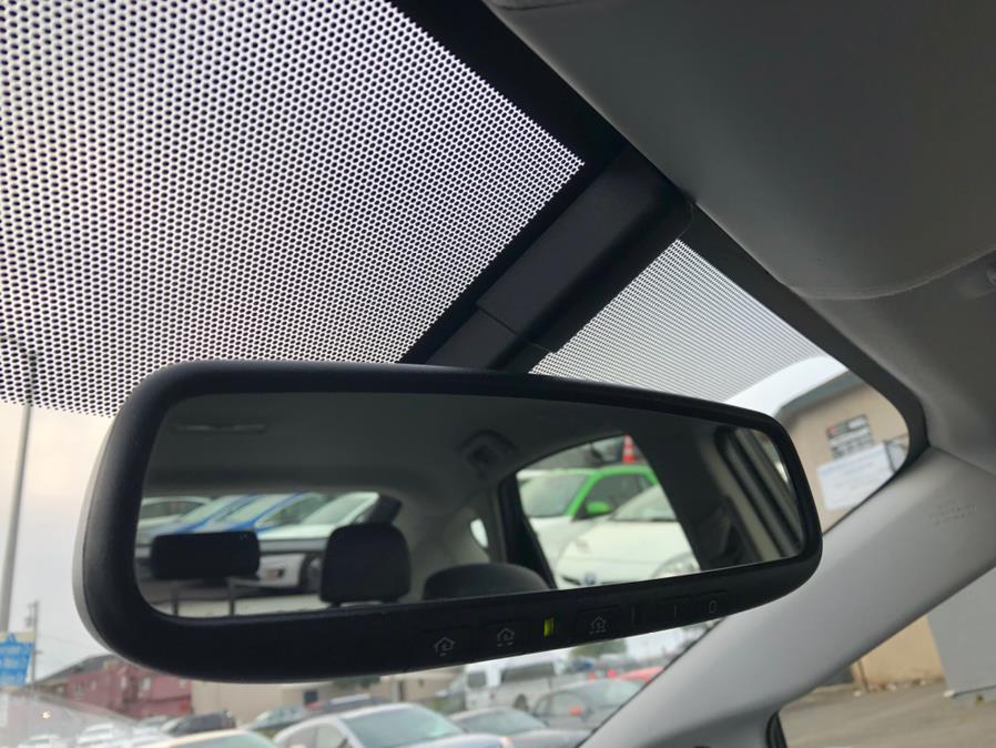 Used Toyota Prius Plug-In Advanced 2014 | Green Light Auto Wholesale. Daly City, California Used Toyota Prius Plug-In Advanced 2014 | Green Light Auto Wholesale. Daly City, California