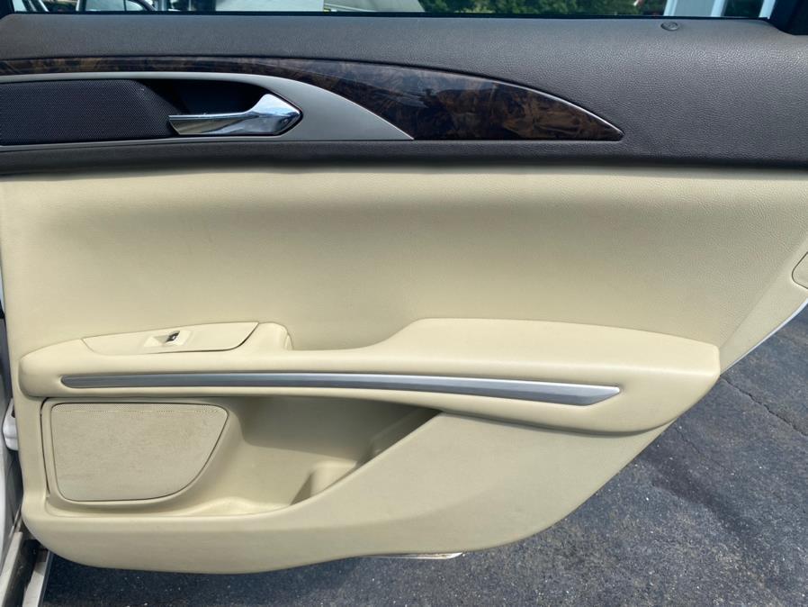 Used Lincoln MKZ 4dr Sdn FWD 2013 | Lava Motors 2 Inc. Canton, Connecticut Used Lincoln MKZ 4dr Sdn FWD 2013 | Lava Motors 2 Inc. Canton, Connecticut