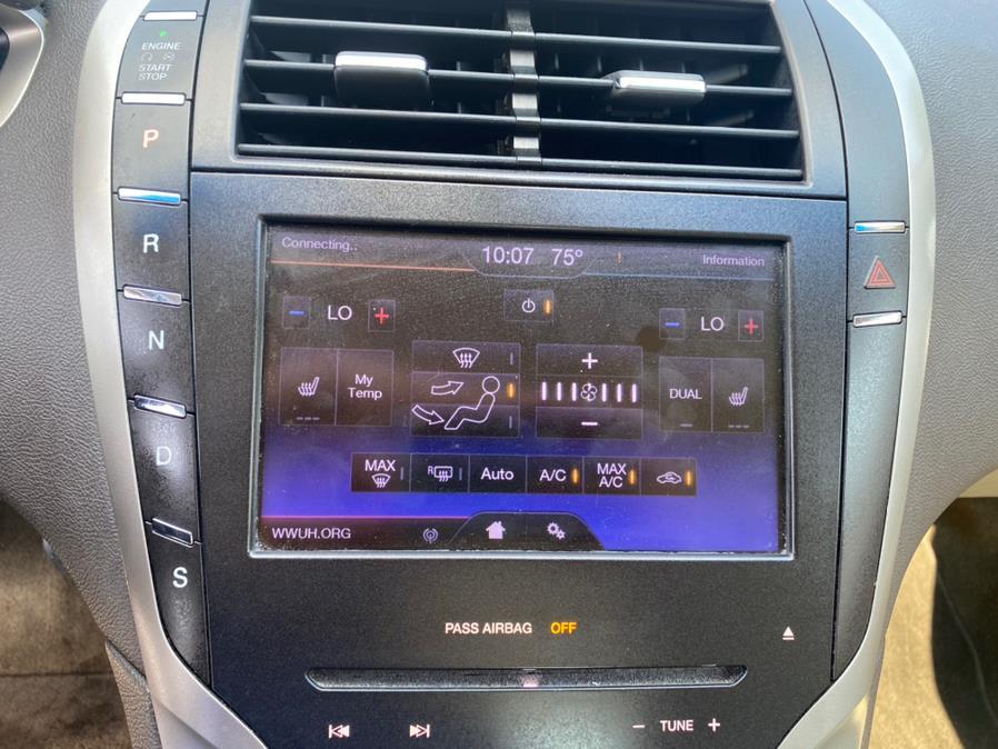 Used Lincoln MKZ 4dr Sdn FWD 2013 | Lava Motors 2 Inc. Canton, Connecticut Used Lincoln MKZ 4dr Sdn FWD 2013 | Lava Motors 2 Inc. Canton, Connecticut