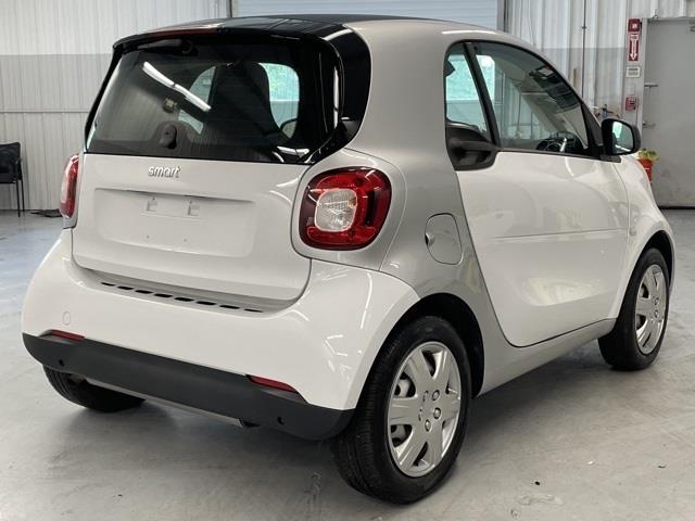 Used Smart Fortwo Pure 2016 | Blasius Federal Road. Brookfield, Connecticut Used Smart Fortwo Pure 2016 | Blasius Federal Road. Brookfield, Connecticut