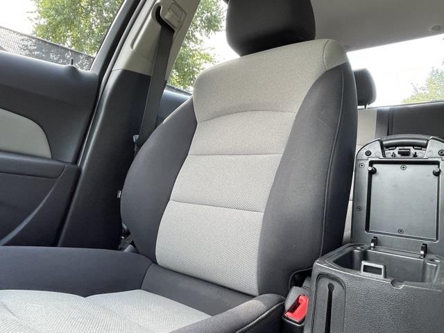 Used Chevrolet Cruze LS 2014 | Blasius Federal Road. Brookfield, Connecticut Used Chevrolet Cruze LS 2014 | Blasius Federal Road. Brookfield, Connecticut