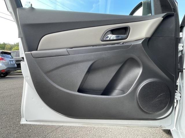 Used Chevrolet Cruze LS 2014 | Blasius Federal Road. Brookfield, Connecticut Used Chevrolet Cruze LS 2014 | Blasius Federal Road. Brookfield, Connecticut