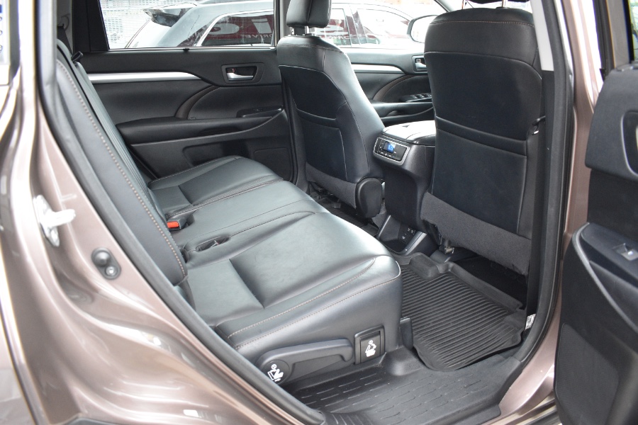 Used Toyota Highlander XLE V6 AWD (Natl) 2018 | Hillside Auto Mall Inc.. Jamaica, New York Used Toyota Highlander XLE V6 AWD (Natl) 2018 | Hillside Auto Mall Inc.. Jamaica, New York