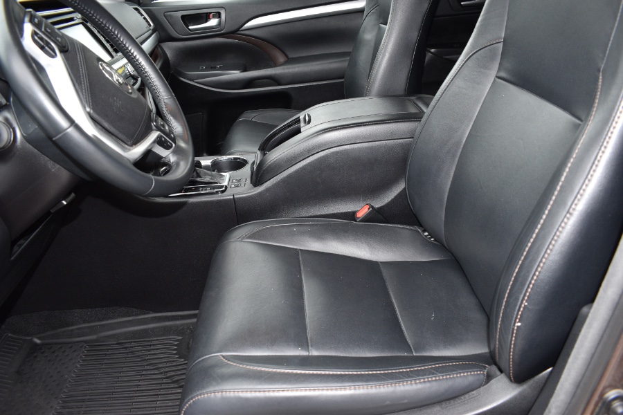 Used Toyota Highlander XLE V6 AWD (Natl) 2018 | Hillside Auto Mall Inc.. Jamaica, New York Used Toyota Highlander XLE V6 AWD (Natl) 2018 | Hillside Auto Mall Inc.. Jamaica, New York