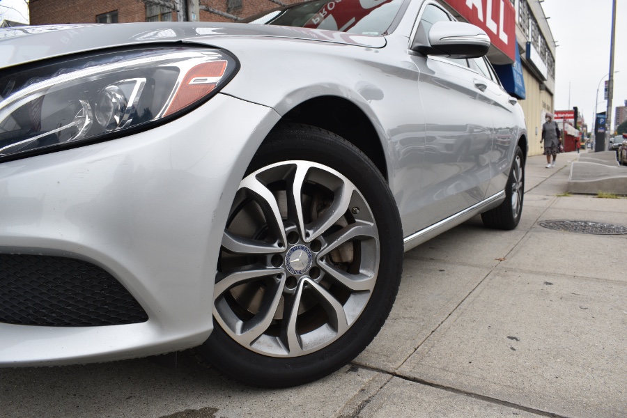Used Mercedes-Benz C-Class 4dr Sdn C300 Luxury 4MATIC 2015 | Hillside Auto Mall Inc.. Jamaica, New York Used Mercedes-Benz C-Class 4dr Sdn C300 Luxury 4MATIC 2015 | Hillside Auto Mall Inc.. Jamaica, New York