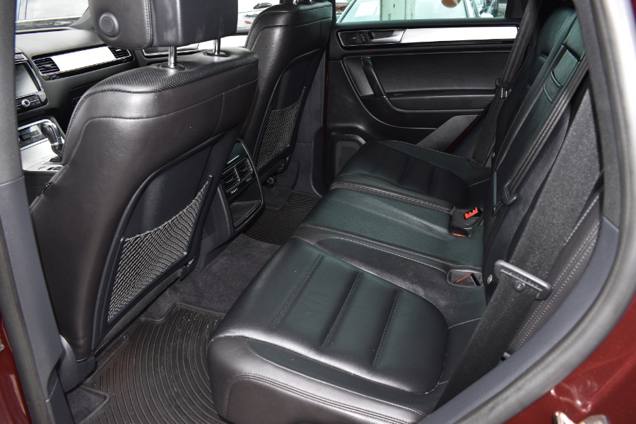 2017 Volkswagen Touareg V6 Wolfsburg Edition, available for sale in Jamaica, New York | Hillside Auto Mall Inc.. Jamaica, New York 2017 Volkswagen Touareg V6 Wolfsburg Edition, available for sale in Jamaica, New York | Hillside Auto Mall Inc.. Jamaica, New York