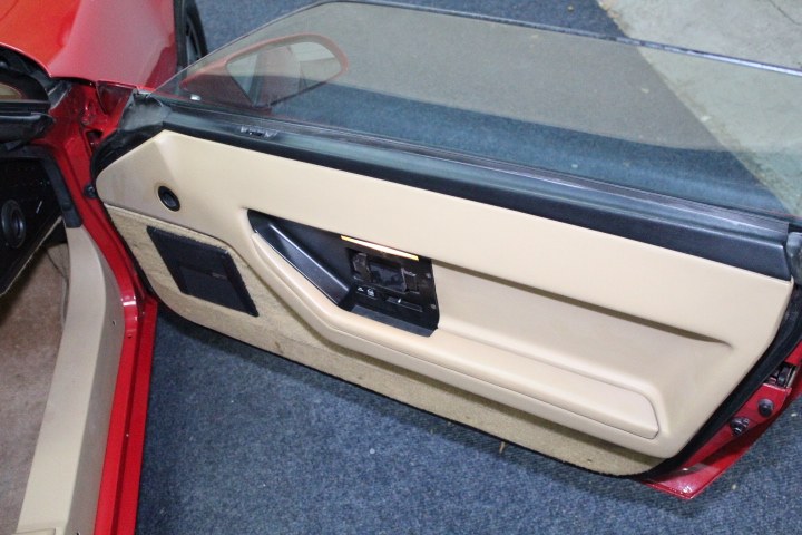 Used Chevrolet Corvette 2dr Hatchback Coupe 1984 | New England Auto Sales LLC. Plainville, Connecticut Used Chevrolet Corvette 2dr Hatchback Coupe 1984 | New England Auto Sales LLC. Plainville, Connecticut
