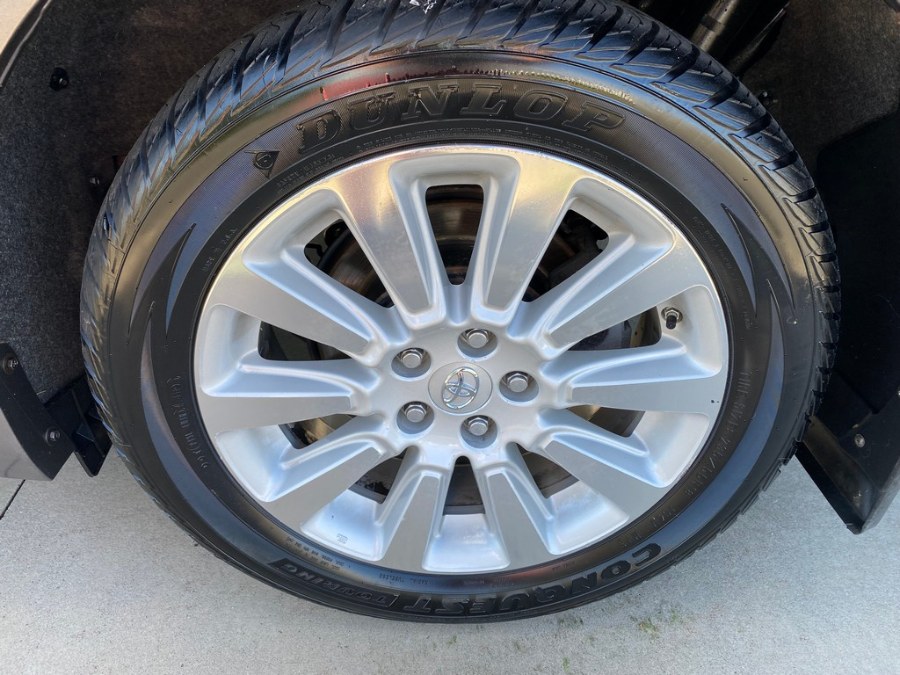 Used Toyota Sienna 5dr 7-Pass Van XLE Premium AWD (Natl) 2015 | Union Street Auto Sales. West Springfield, Massachusetts Used Toyota Sienna 5dr 7-Pass Van XLE Premium AWD (Natl) 2015 | Union Street Auto Sales. West Springfield, Massachusetts