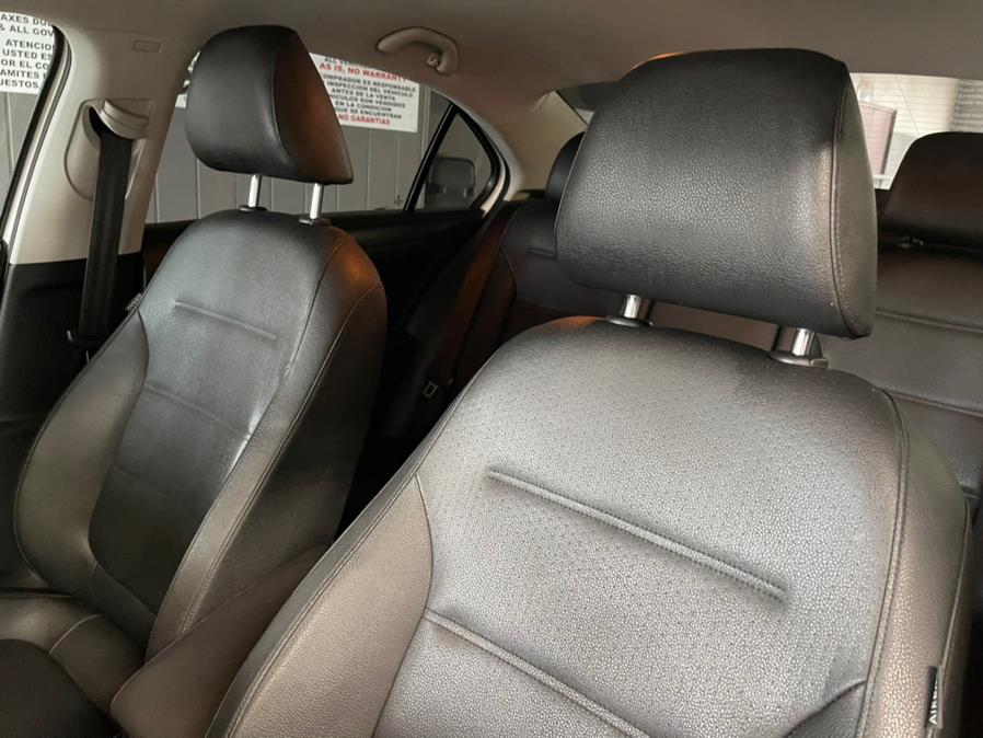 2011 Volkswagen Jetta Sedan 4dr Auto SE w/Convenience & Sunroof PZEV, available for sale in Garden Grove, California | U Save Auto Auction. Garden Grove, California 2011 Volkswagen Jetta Sedan 4dr Auto SE w/Convenience & Sunroof PZEV, available for sale in Garden Grove, California | U Save Auto Auction. Garden Grove, California