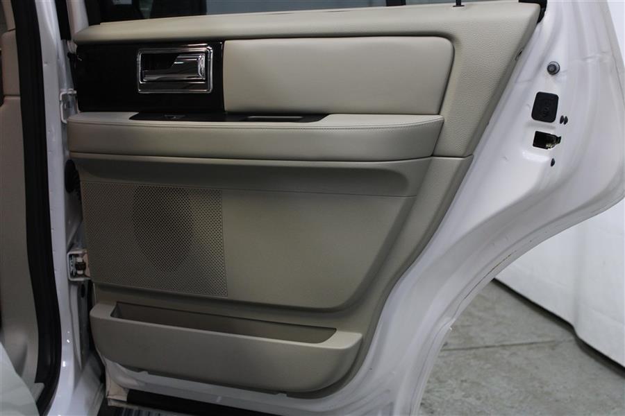 2017 Lincoln Navigator SELECT, available for sale in Paterson, New Jersey | Fast Track Motors. Paterson, New Jersey 2017 Lincoln Navigator SELECT, available for sale in Paterson, New Jersey | Fast Track Motors. Paterson, New Jersey