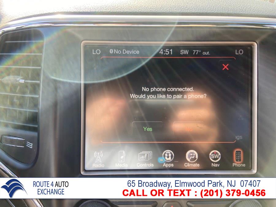 Used Jeep Grand Cherokee 4WD 4dr Limited 2015 | Route 4 Auto Exchange. Elmwood Park, New Jersey Used Jeep Grand Cherokee 4WD 4dr Limited 2015 | Route 4 Auto Exchange. Elmwood Park, New Jersey