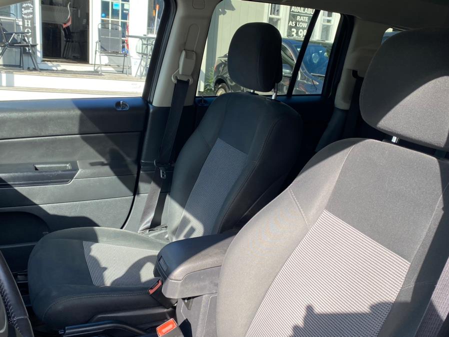 Used Jeep Compass 4WD 4dr Latitude 2013 | Lava Motors 2 Inc. Canton, Connecticut Used Jeep Compass 4WD 4dr Latitude 2013 | Lava Motors 2 Inc. Canton, Connecticut
