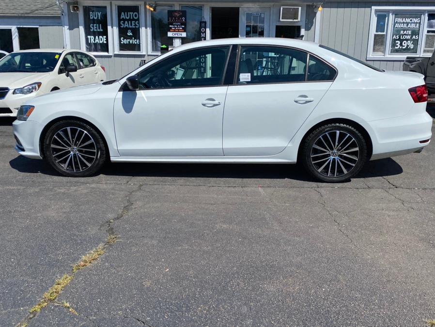 Used Volkswagen Jetta Sedan 4dr Auto 1.8T SE PZEV 2015 | Lava Motors 2 Inc. Canton, Connecticut Used Volkswagen Jetta Sedan 4dr Auto 1.8T SE PZEV 2015 | Lava Motors 2 Inc. Canton, Connecticut