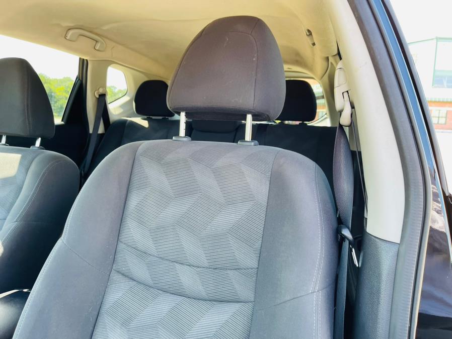2016 Nissan Rogue AWD 4dr SV, available for sale in New Britain, Connecticut | Supreme Automotive. New Britain, Connecticut 2016 Nissan Rogue AWD 4dr SV, available for sale in New Britain, Connecticut | Supreme Automotive. New Britain, Connecticut