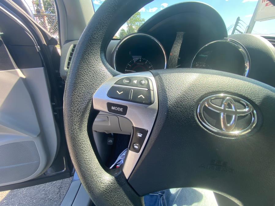 Used Toyota Highlander 4WD 4dr V6 2012 | VEB Auto Sales. Hartford, Connecticut Used Toyota Highlander 4WD 4dr V6 2012 | VEB Auto Sales. Hartford, Connecticut