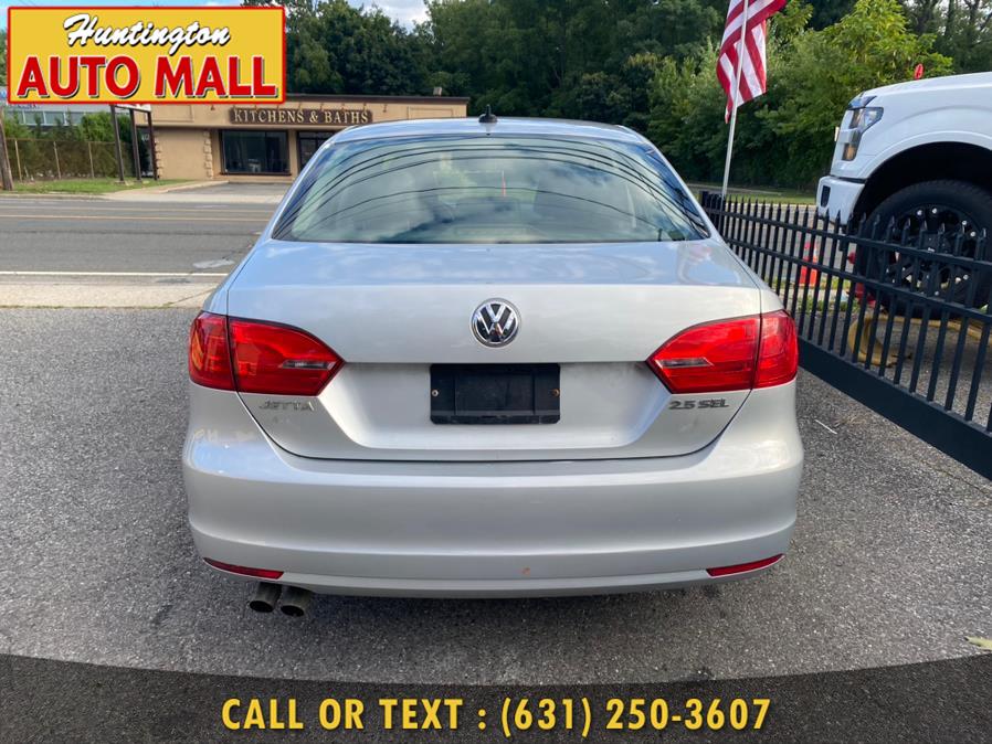 Used Volkswagen Jetta Sedan 4dr Auto SEL w/Sport Pkg PZEV 2011 | Huntington Auto Mall. Huntington Station, New York Used Volkswagen Jetta Sedan 4dr Auto SEL w/Sport Pkg PZEV 2011 | Huntington Auto Mall. Huntington Station, New York