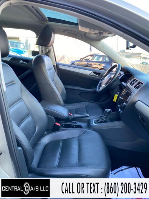 Used Volkswagen Jetta Sedan 4dr Auto SE w/Convenience PZEV *Ltd Avail* 2013 | Central A/S LLC. East Windsor, Connecticut Used Volkswagen Jetta Sedan 4dr Auto SE w/Convenience PZEV *Ltd Avail* 2013 | Central A/S LLC. East Windsor, Connecticut