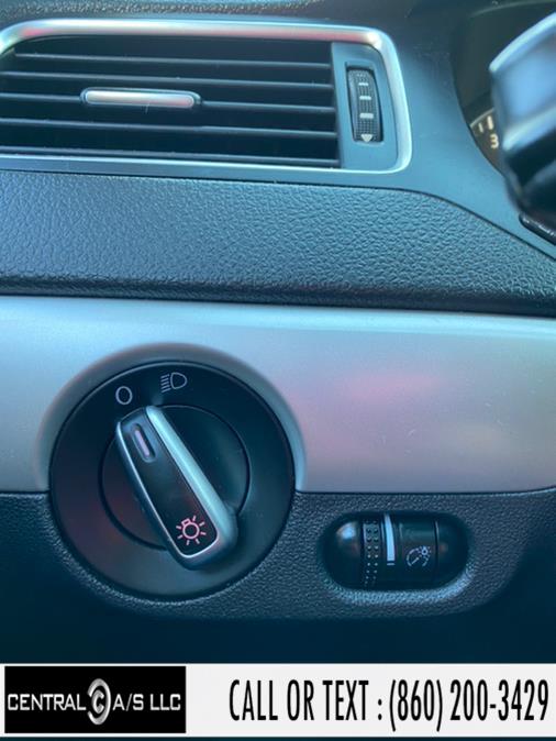 Used Volkswagen Jetta Sedan 4dr Auto SE w/Convenience PZEV *Ltd Avail* 2013 | Central A/S LLC. East Windsor, Connecticut Used Volkswagen Jetta Sedan 4dr Auto SE w/Convenience PZEV *Ltd Avail* 2013 | Central A/S LLC. East Windsor, Connecticut