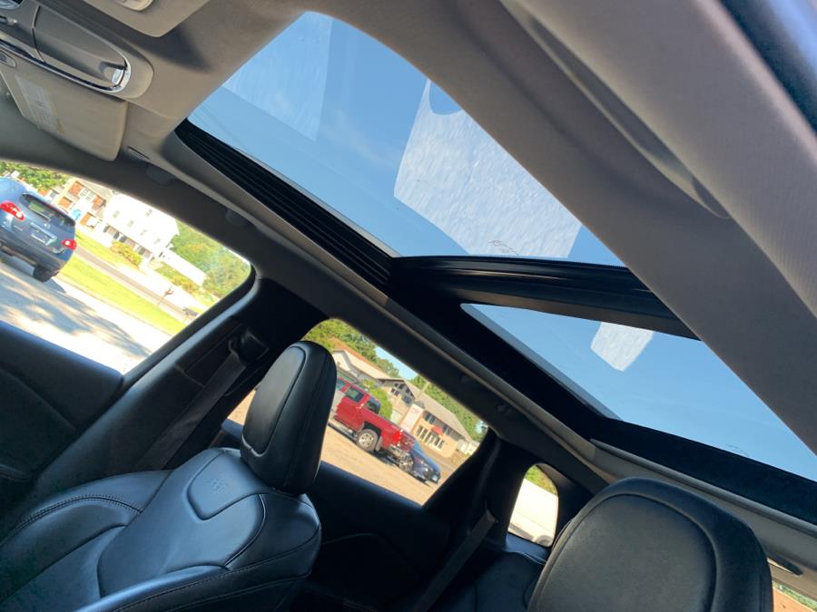 Used Jeep Cherokee Limited 4x4 2018 | Saybrook Auto Barn. Old Saybrook, Connecticut Used Jeep Cherokee Limited 4x4 2018 | Saybrook Auto Barn. Old Saybrook, Connecticut