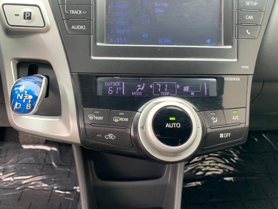 Used Toyota Prius V Two 2013 | Green Light Auto Wholesale. Daly City, California Used Toyota Prius V Two 2013 | Green Light Auto Wholesale. Daly City, California
