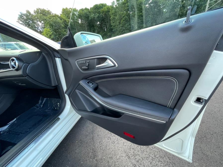 Used Mercedes-Benz CLA-Class 4dr Sdn CLA 250 4MATIC 2015 | Auto Match LLC. Waterbury, Connecticut Used Mercedes-Benz CLA-Class 4dr Sdn CLA 250 4MATIC 2015 | Auto Match LLC. Waterbury, Connecticut