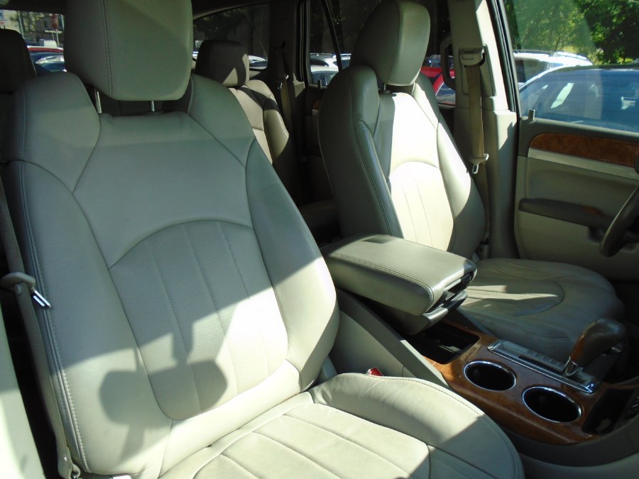 2010 Buick Enclave AWD 4dr CXL w/1XL, available for sale in Waterbury, Connecticut | Jim Juliani Motors. Waterbury, Connecticut 2010 Buick Enclave AWD 4dr CXL w/1XL, available for sale in Waterbury, Connecticut | Jim Juliani Motors. Waterbury, Connecticut