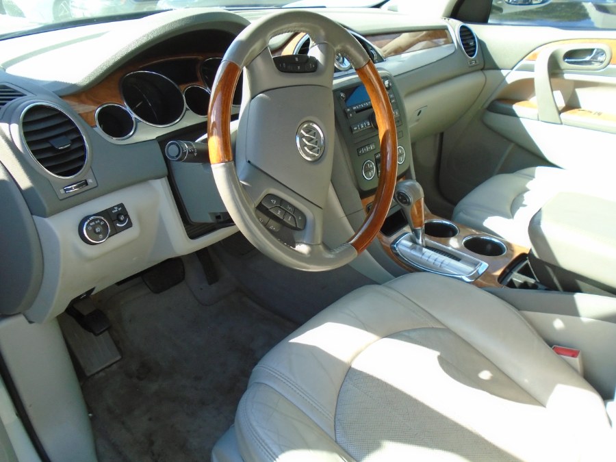 2010 Buick Enclave AWD 4dr CXL w/1XL, available for sale in Waterbury, Connecticut | Jim Juliani Motors. Waterbury, Connecticut 2010 Buick Enclave AWD 4dr CXL w/1XL, available for sale in Waterbury, Connecticut | Jim Juliani Motors. Waterbury, Connecticut