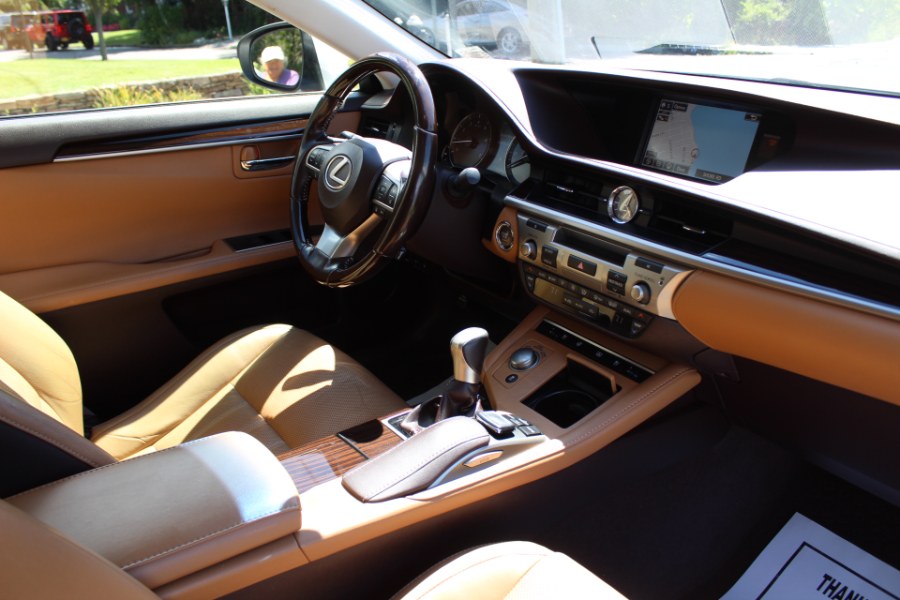 2016 Lexus ES 350 4dr Sdn, available for sale in Great Neck, New York | Great Neck Car Buyers & Sellers. Great Neck, New York 2016 Lexus ES 350 4dr Sdn, available for sale in Great Neck, New York | Great Neck Car Buyers & Sellers. Great Neck, New York