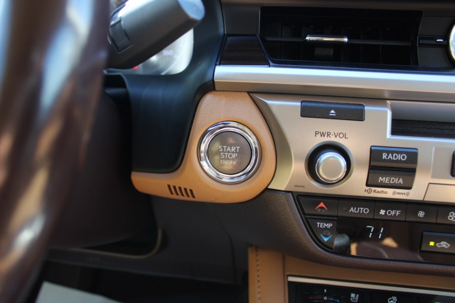 2016 Lexus ES 350 4dr Sdn, available for sale in Great Neck, New York | Great Neck Car Buyers & Sellers. Great Neck, New York 2016 Lexus ES 350 4dr Sdn, available for sale in Great Neck, New York | Great Neck Car Buyers & Sellers. Great Neck, New York