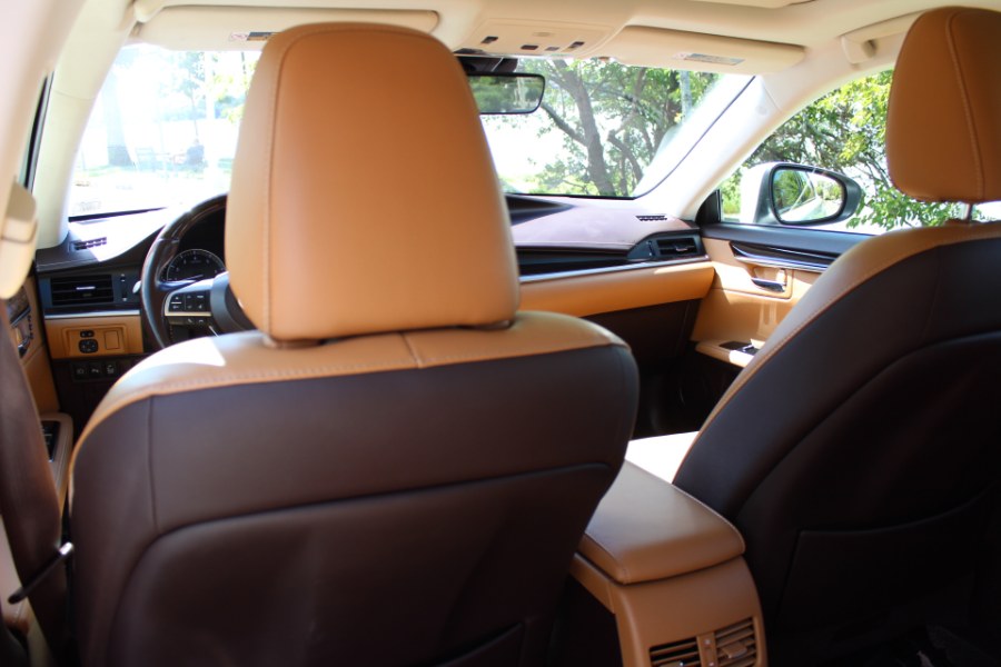 2016 Lexus ES 350 4dr Sdn, available for sale in Great Neck, New York | Great Neck Car Buyers & Sellers. Great Neck, New York 2016 Lexus ES 350 4dr Sdn, available for sale in Great Neck, New York | Great Neck Car Buyers & Sellers. Great Neck, New York