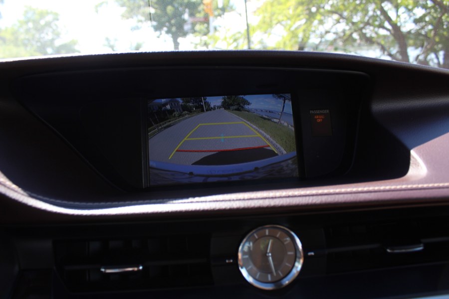 2016 Lexus ES 350 4dr Sdn, available for sale in Great Neck, New York | Great Neck Car Buyers & Sellers. Great Neck, New York 2016 Lexus ES 350 4dr Sdn, available for sale in Great Neck, New York | Great Neck Car Buyers & Sellers. Great Neck, New York
