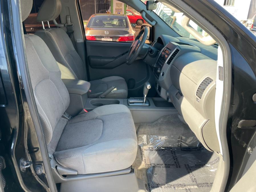 2012 Nissan Frontier 2WD Crew Cab SWB Auto SL, available for sale in Corona, California | Green Light Auto. Corona, California 2012 Nissan Frontier 2WD Crew Cab SWB Auto SL, available for sale in Corona, California | Green Light Auto. Corona, California