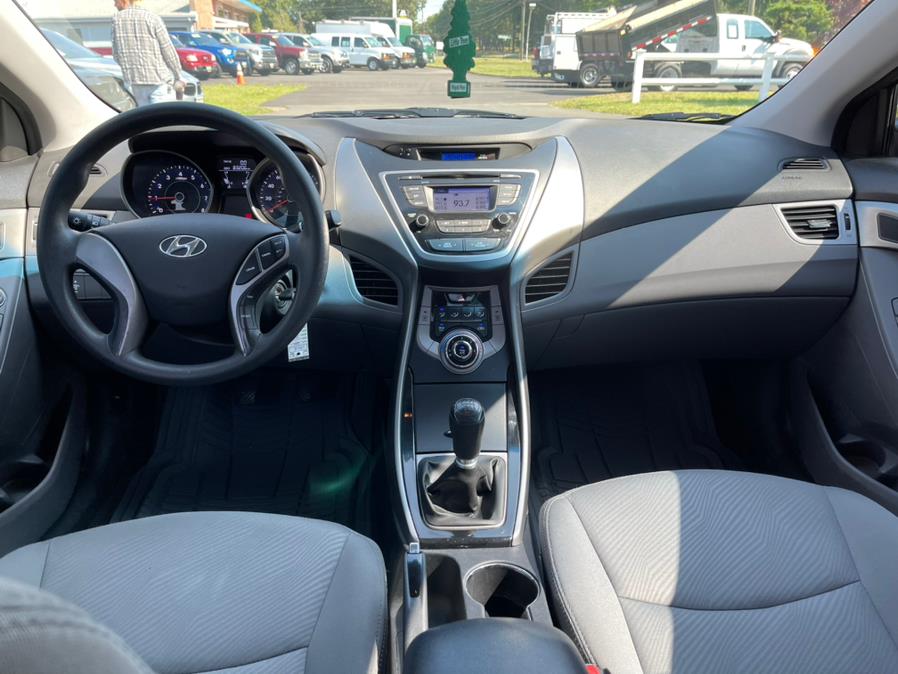 Used Hyundai Elantra 4dr Sdn Man GLS 2013 | Mike And Tony Auto Sales, Inc. South Windsor, Connecticut Used Hyundai Elantra 4dr Sdn Man GLS 2013 | Mike And Tony Auto Sales, Inc. South Windsor, Connecticut