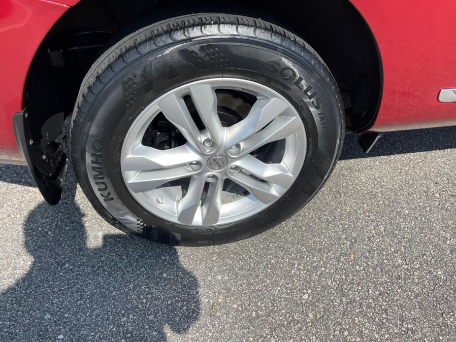 Used Nissan Rogue Select AWD 4dr S 2015 | Mike And Tony Auto Sales, Inc. South Windsor, Connecticut Used Nissan Rogue Select AWD 4dr S 2015 | Mike And Tony Auto Sales, Inc. South Windsor, Connecticut