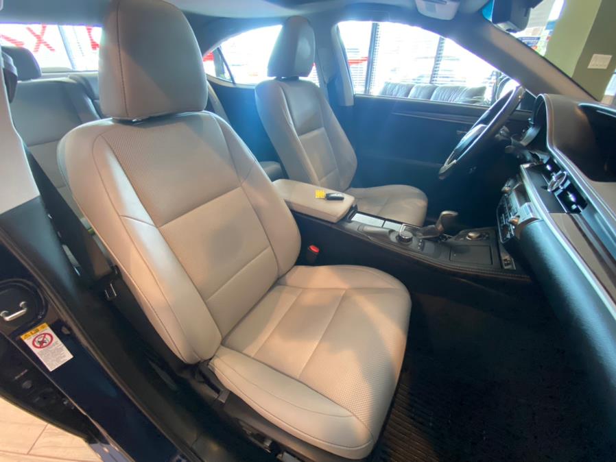 2016 Lexus ES 350 4dr Sdn, available for sale in West Hartford, Connecticut | AutoMax. West Hartford, Connecticut 2016 Lexus ES 350 4dr Sdn, available for sale in West Hartford, Connecticut | AutoMax. West Hartford, Connecticut