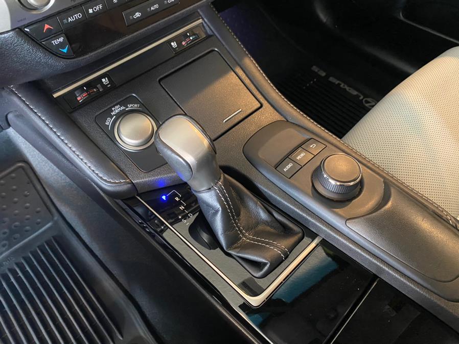 2016 Lexus ES 350 4dr Sdn, available for sale in West Hartford, Connecticut | AutoMax. West Hartford, Connecticut 2016 Lexus ES 350 4dr Sdn, available for sale in West Hartford, Connecticut | AutoMax. West Hartford, Connecticut