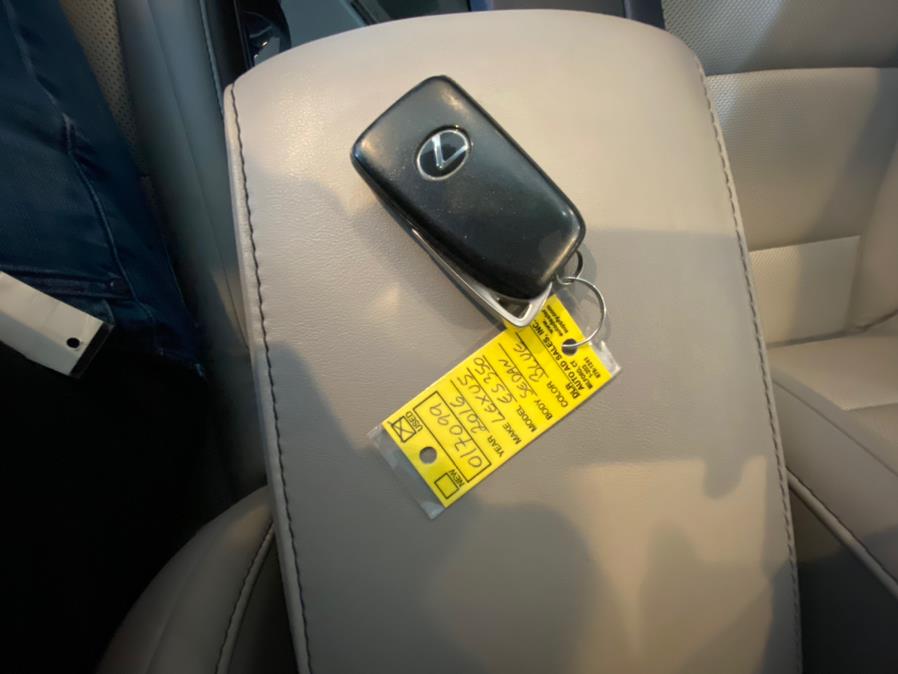 2016 Lexus ES 350 4dr Sdn, available for sale in West Hartford, Connecticut | AutoMax. West Hartford, Connecticut 2016 Lexus ES 350 4dr Sdn, available for sale in West Hartford, Connecticut | AutoMax. West Hartford, Connecticut