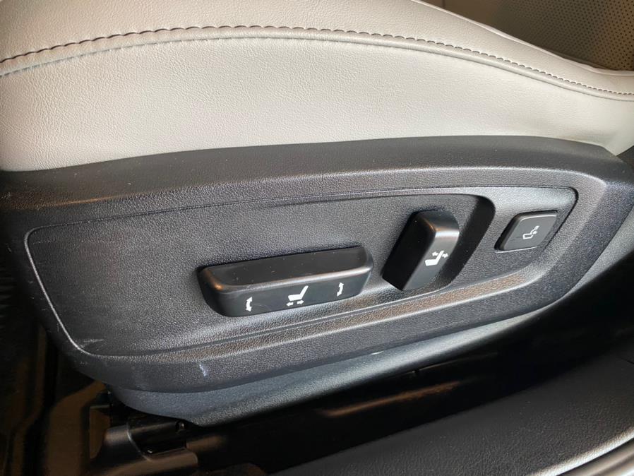 2016 Lexus ES 350 4dr Sdn, available for sale in West Hartford, Connecticut | AutoMax. West Hartford, Connecticut 2016 Lexus ES 350 4dr Sdn, available for sale in West Hartford, Connecticut | AutoMax. West Hartford, Connecticut