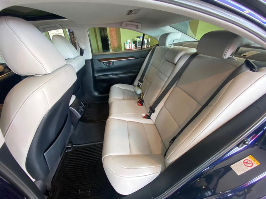 2016 Lexus ES 350 4dr Sdn, available for sale in West Hartford, Connecticut | AutoMax. West Hartford, Connecticut 2016 Lexus ES 350 4dr Sdn, available for sale in West Hartford, Connecticut | AutoMax. West Hartford, Connecticut