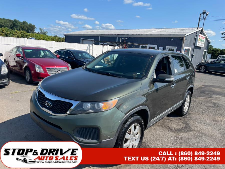 2013 Kia Sorento 2WD 4dr I4 LX, available for sale in East Windsor, Connecticut | Stop & Drive Auto Sales. East Windsor, Connecticut