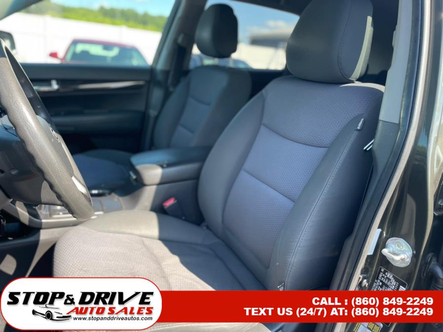 2013 Kia Sorento 2WD 4dr I4 LX, available for sale in East Windsor, Connecticut | Stop & Drive Auto Sales. East Windsor, Connecticut 2013 Kia Sorento 2WD 4dr I4 LX, available for sale in East Windsor, Connecticut | Stop & Drive Auto Sales. East Windsor, Connecticut